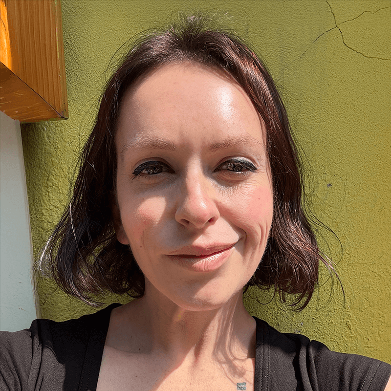 Photo of Natalie Shaw